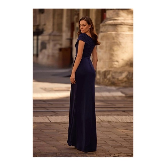 La Femme Ruched Jersey Column Gown in Navy NWOT - Picture 5 of 11